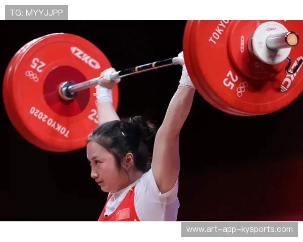 比利时举重选手在女子55公斤级比赛中获得第七名，比利时举重少女